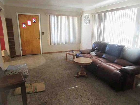Additional Living Room