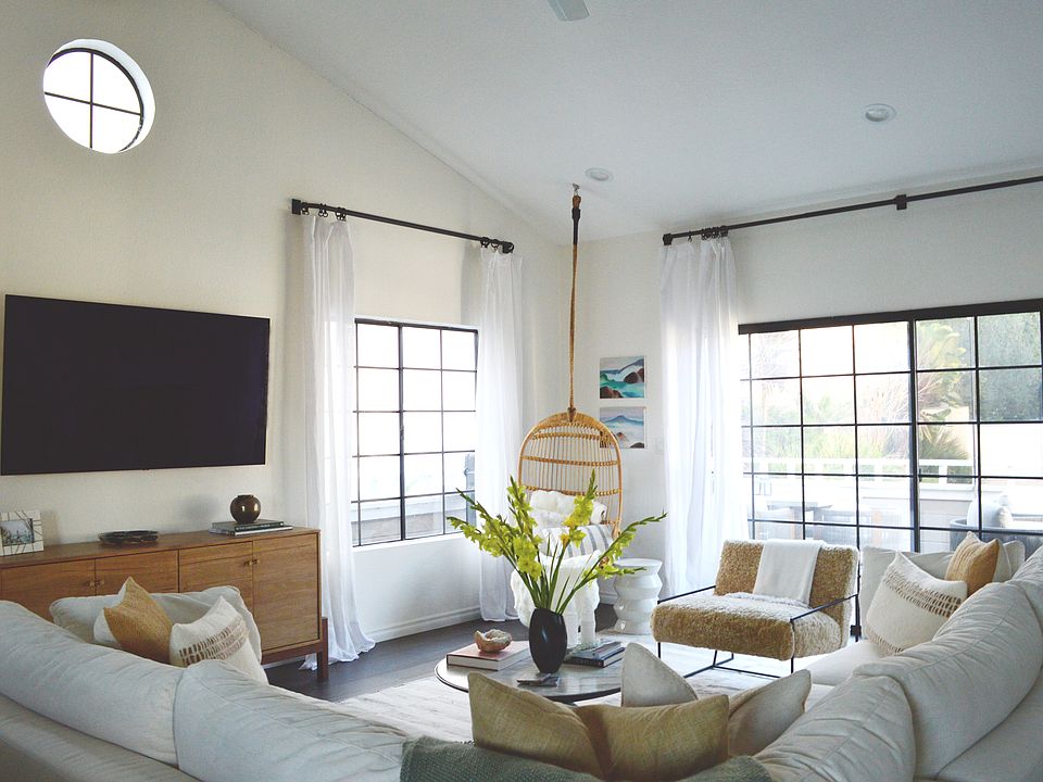 Upstairs living room with attached large deck