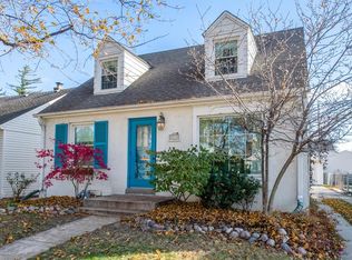 5118 N Bay Ridge Ave, Whitefish Bay, WI 53217