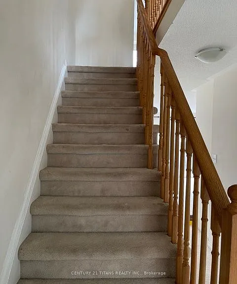 32 Etienne St — Photo 17