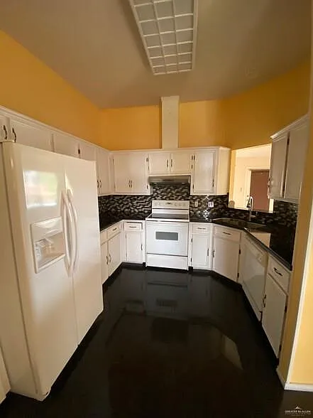 3 bed, 2.0 bath, 1442 sqft, $1,700 — Photo 2