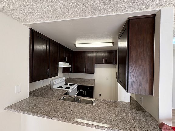 3rd image of 7601 N Hollywood Way APT 102