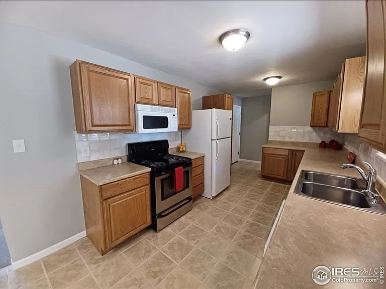 512 Alpine St #1 — Photo 4