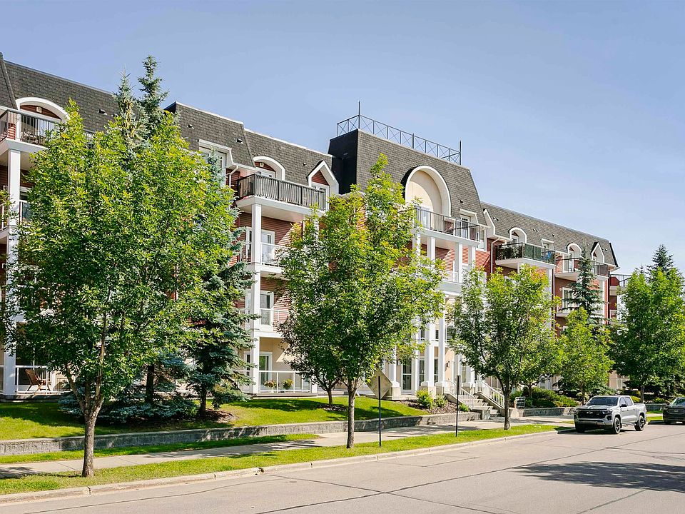 1st image of 226 Macewan Rd SW #205