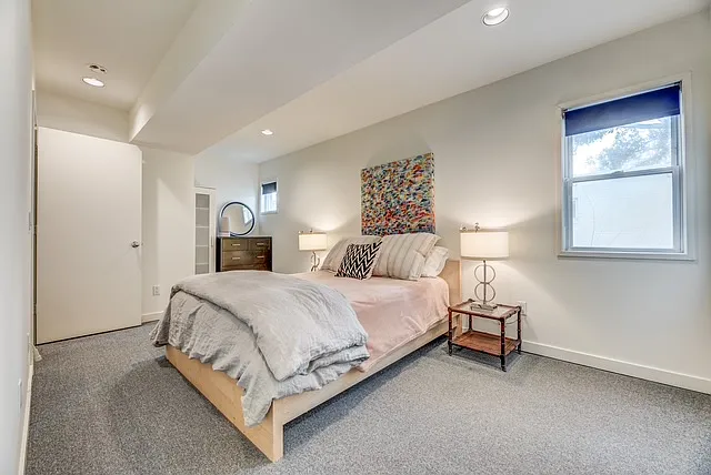 4122 Travis St #2 — Photo 9