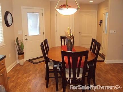 4th image of 170 Sandy Ct Unit 3
