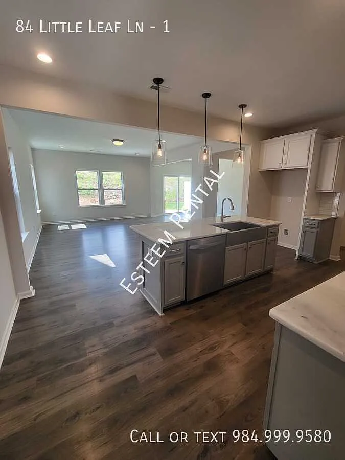Building Photo - 84 Little Leaf Ln #1