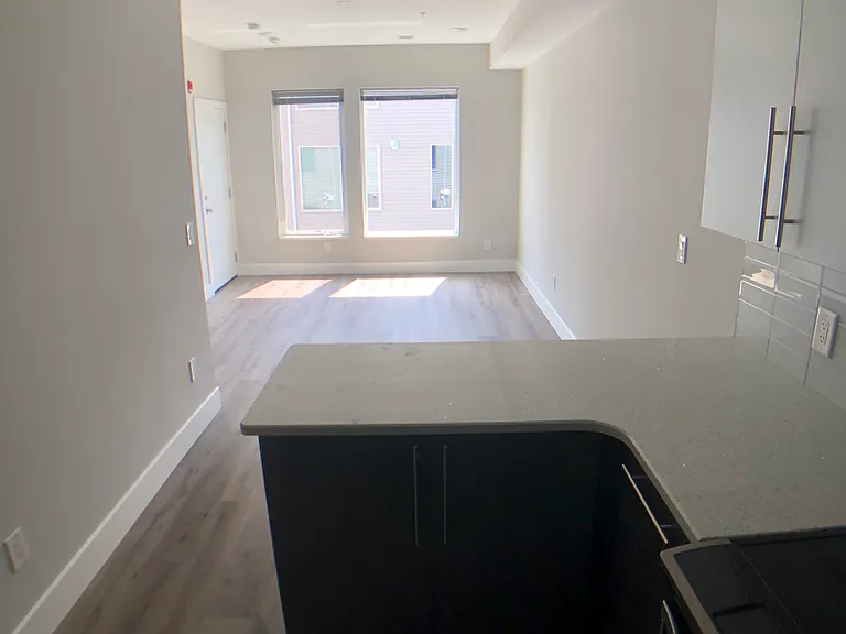 1639-n-phillip-st-unit-c-5