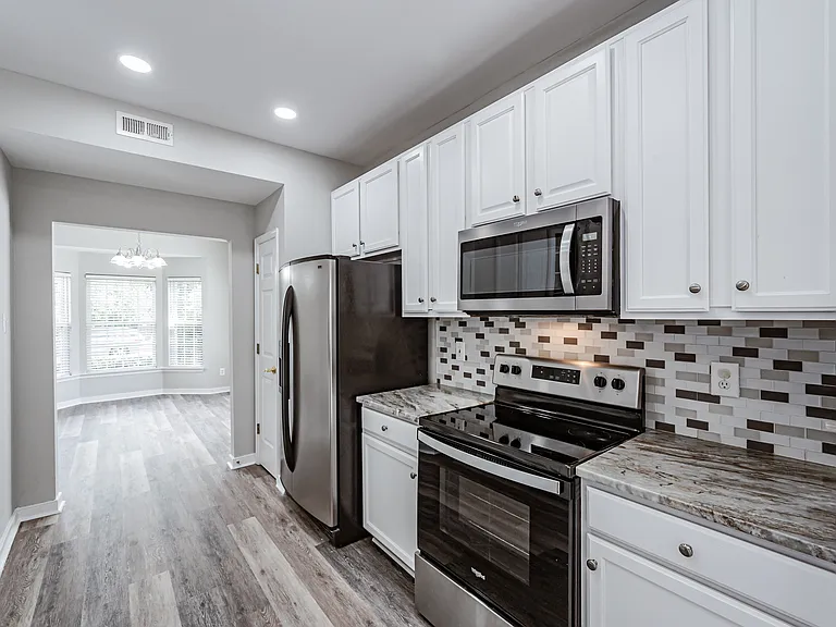 9520 Meredith Creek Ln — Photo 6