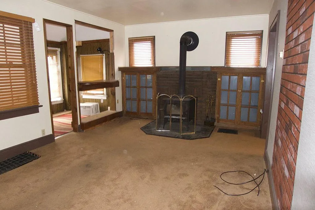 1964 Sullivant Avenue - 1 — Photo 3