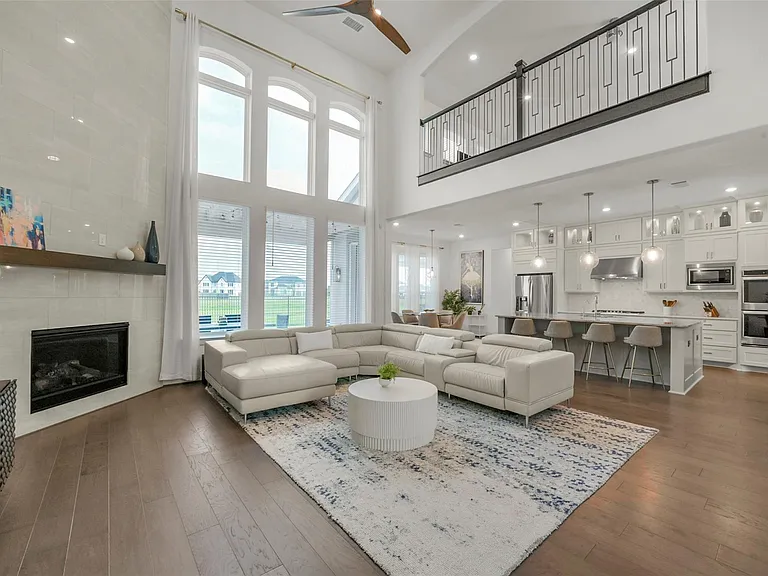 2018 Grove Terrace Ln — Photo 1