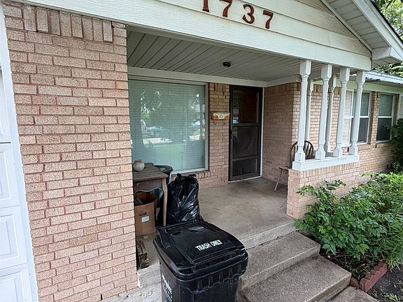 2nd image of 1737 Alta Vista St