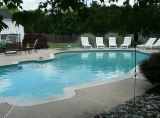 5 Matthew Dr, Hillsborough, NJ 08844