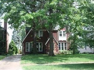 19682 Coffinberry Blvd, Fairview Park, OH 44126
