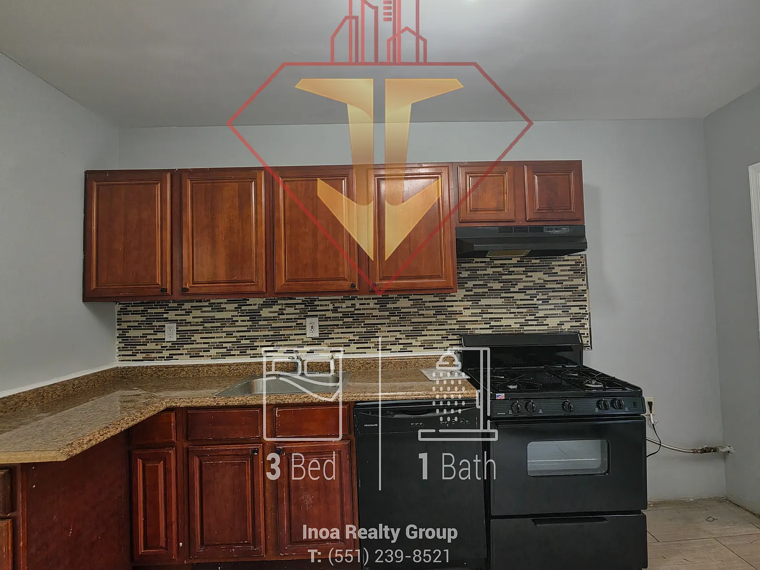 3 bed, $2,500 — Photo 2
