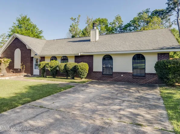 15304 Christopher Dr, Gulfport, MS 39503