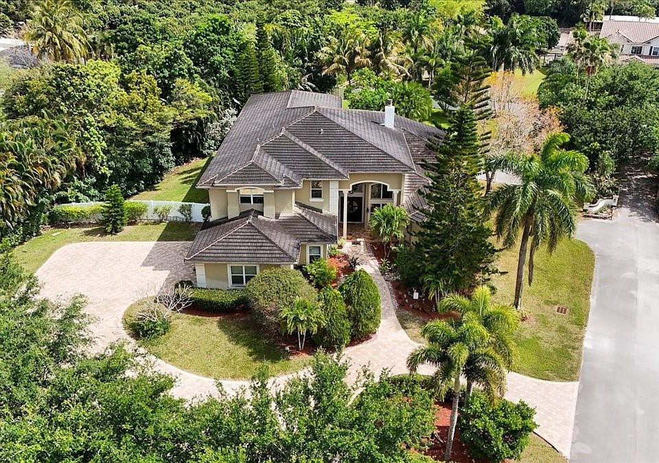 1st image of 10950 SW 48th Street