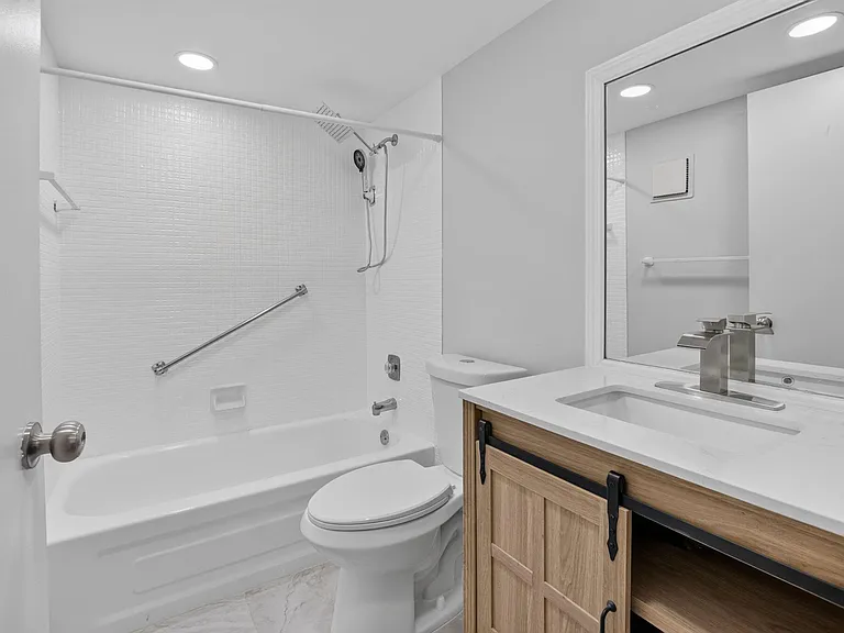 68 Normandy Ln #B — Photo 13