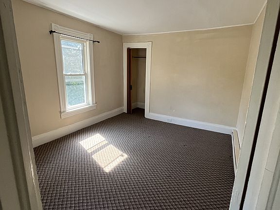 4th image of 24 E Summit St #2