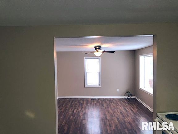 3rd image of 319 S Maxwell Ct