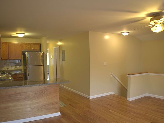 2nd image of 2927 Martin Ct #2