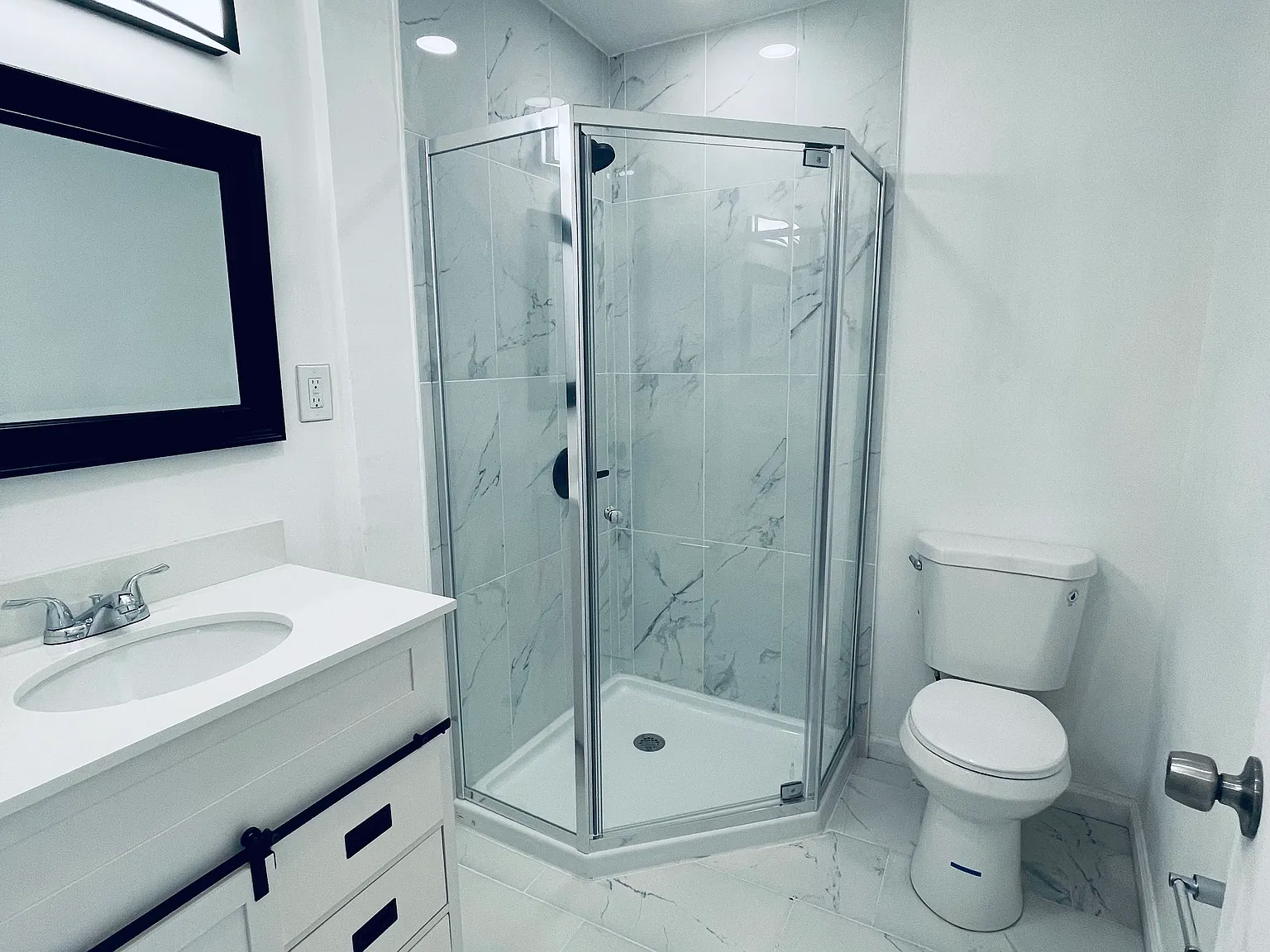 2 bed, 1000 sqft, $1,250 — Photo 3