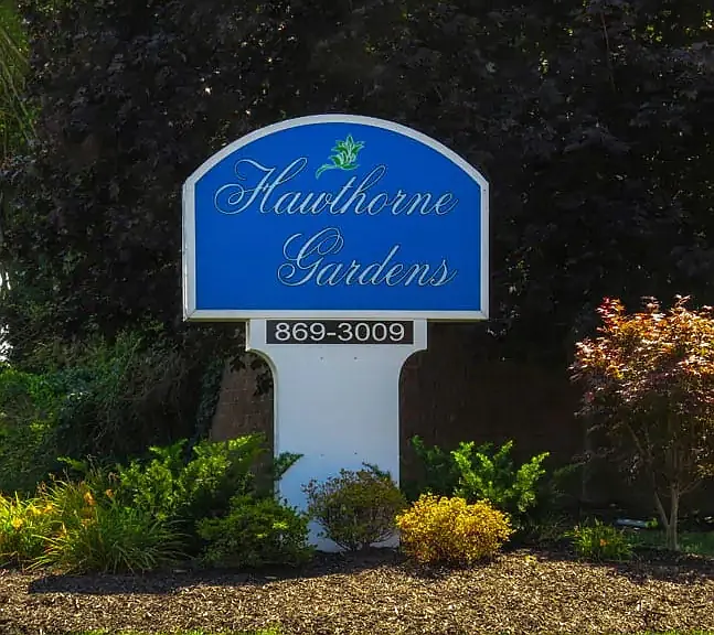 Hawthorne Gardens — Photo 20