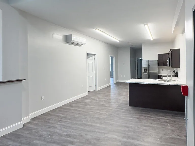 426 W Broad St #1B — Photo 1
