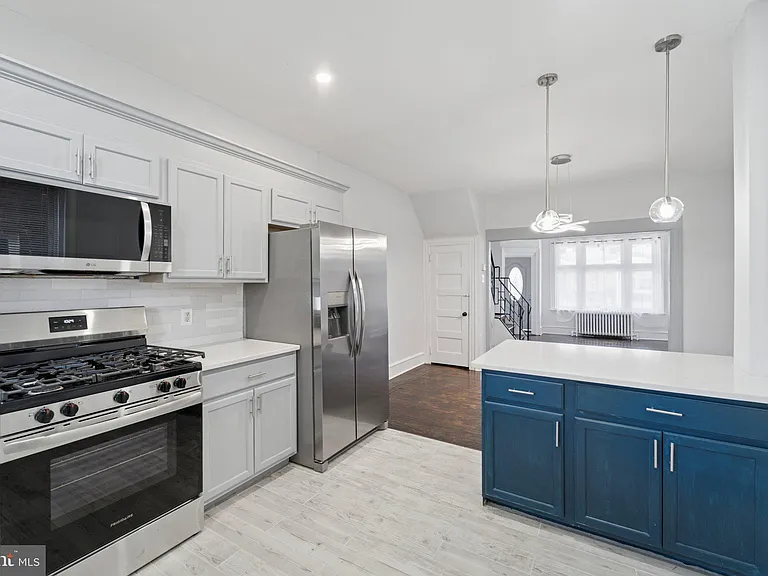 127 W Albanus St — Photo 2