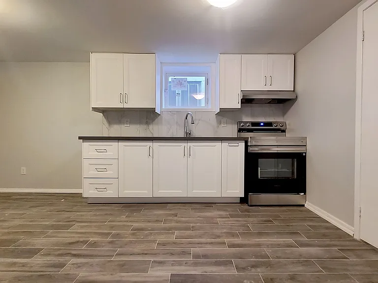 114 Empress Ave #LOWER — Photo 5