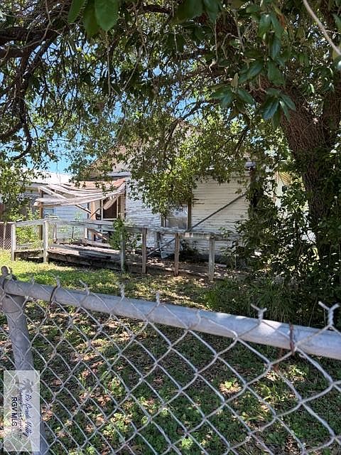 1st image of 919 Heidrick Ave