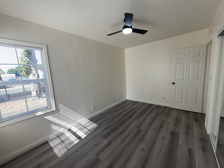 25539 Lane St — Photo 12