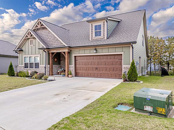 2nd image of 5099 Shelterwood Dr NE