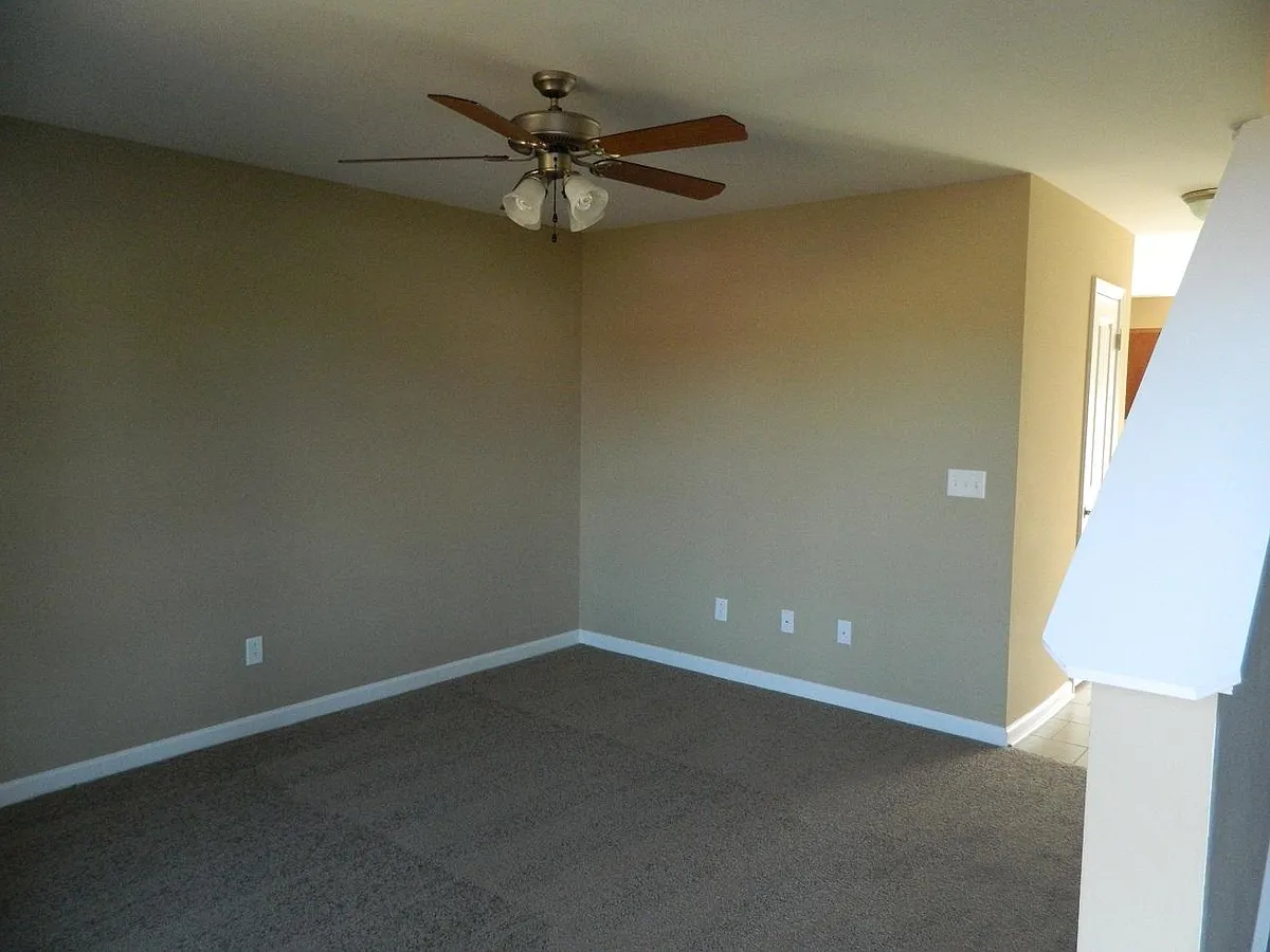 Building Photo - 1330 Macedonia Dr