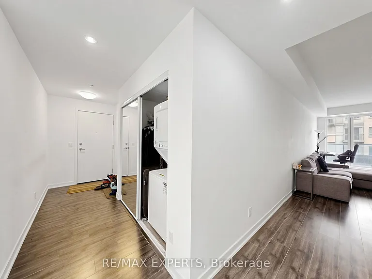 18 Rean Dr #223 — Photo 32