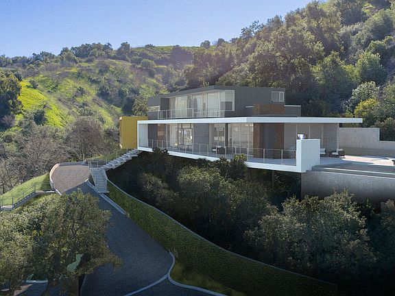 3rd image of 12340 Viewcrest Rd