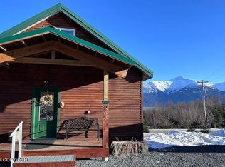211 Old Hart St, Haines, AK 99827