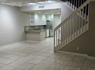5533 Cove Cir #83, Naples, FL 34119