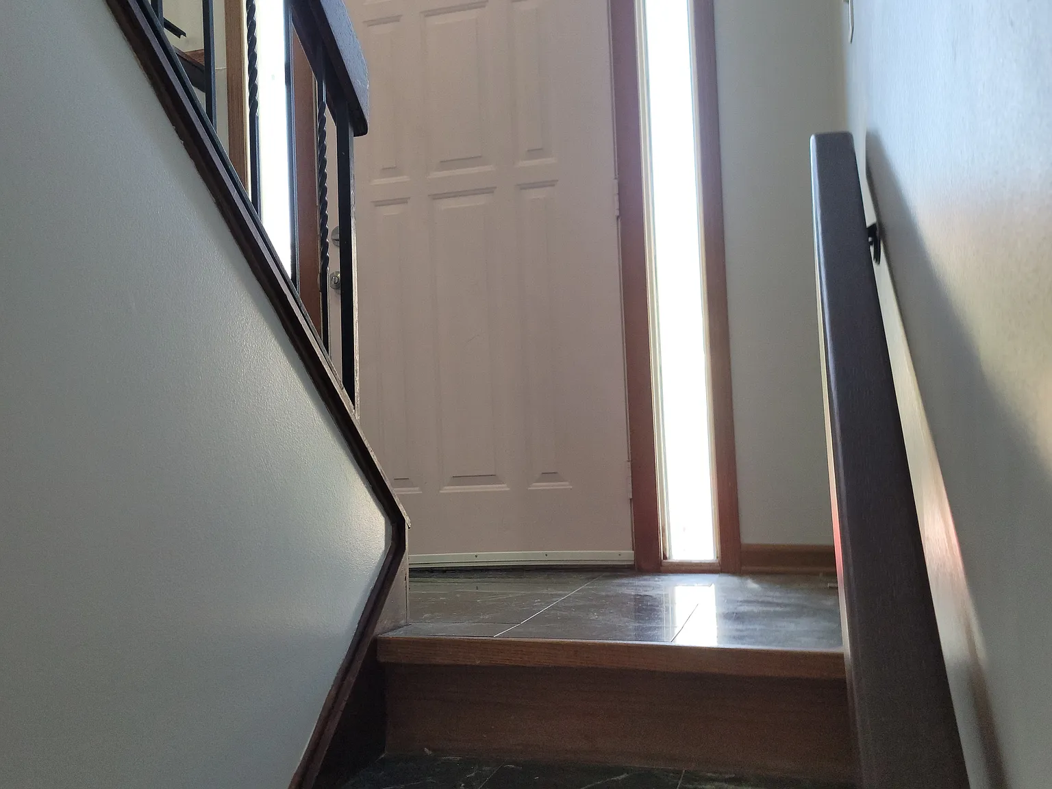 3 bed, 1800 sqft, $3,300 — Photo 2
