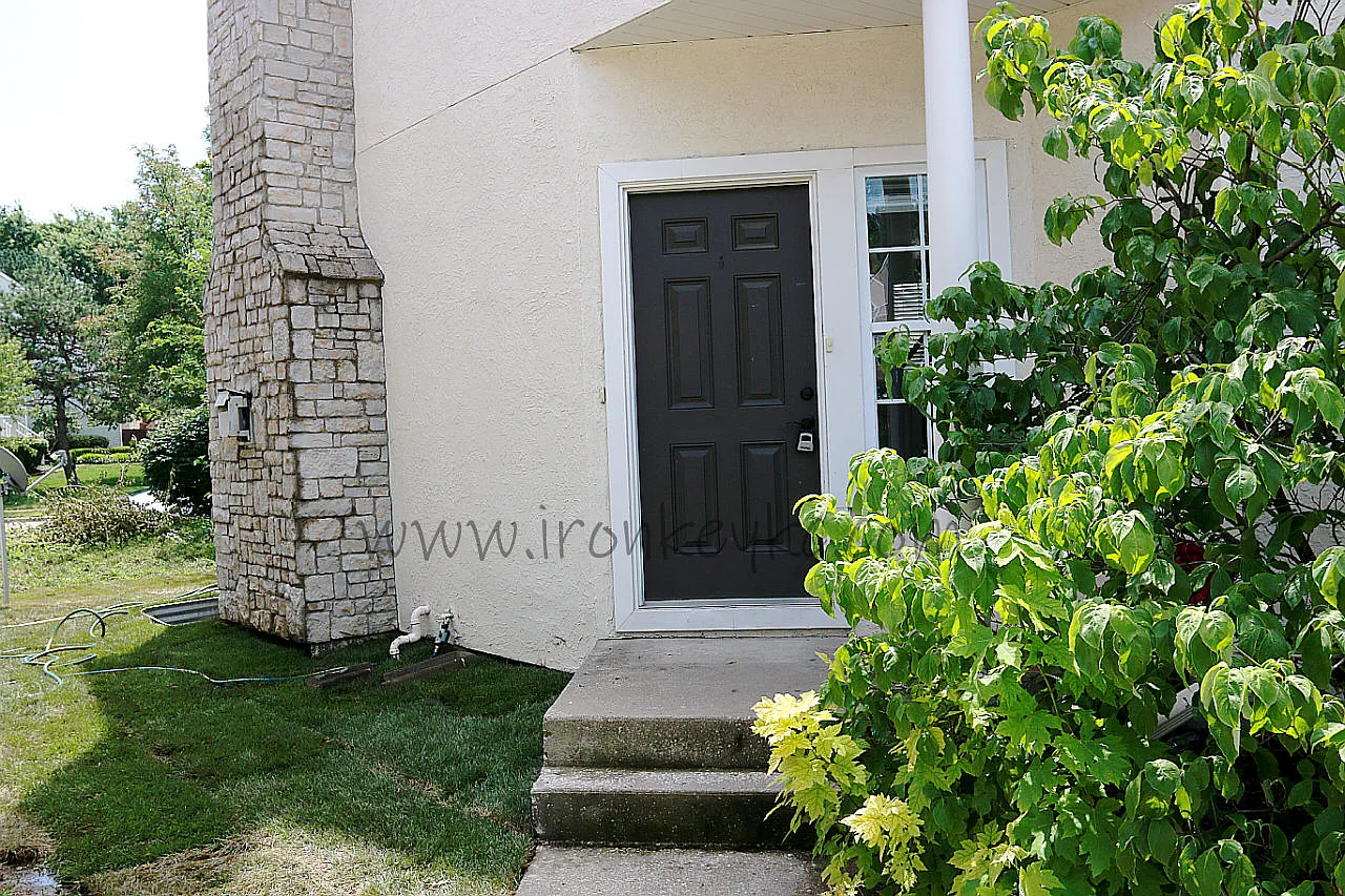 9219 Boehm Dr — Photo 2
