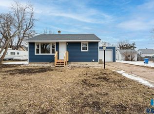 314 N Union Ave, Madison, SD 57042