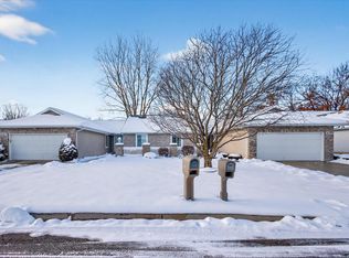 51793 Heath Ct, South Bend, IN 46637