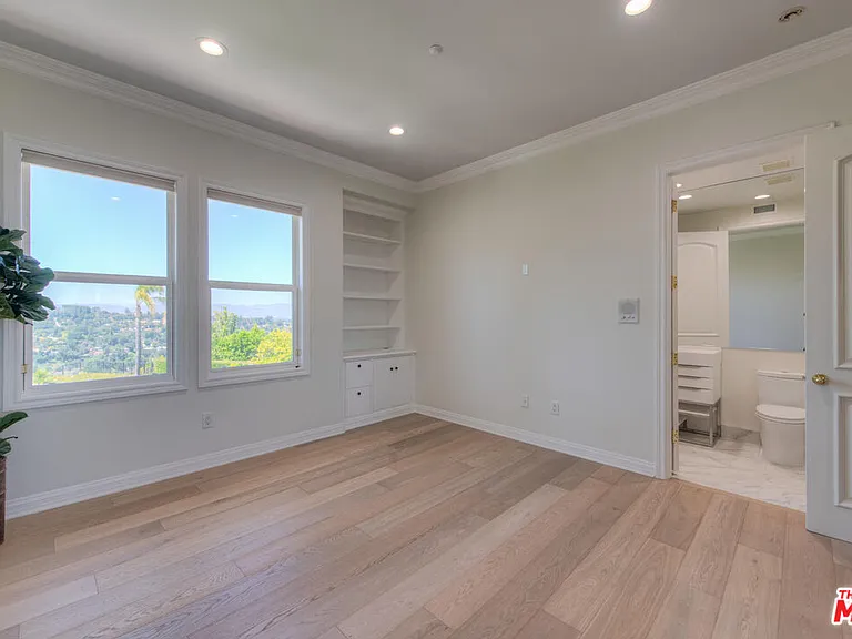 3791 Winford Dr — Photo 31