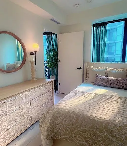 55 Charles St E #2909 — Photo 10