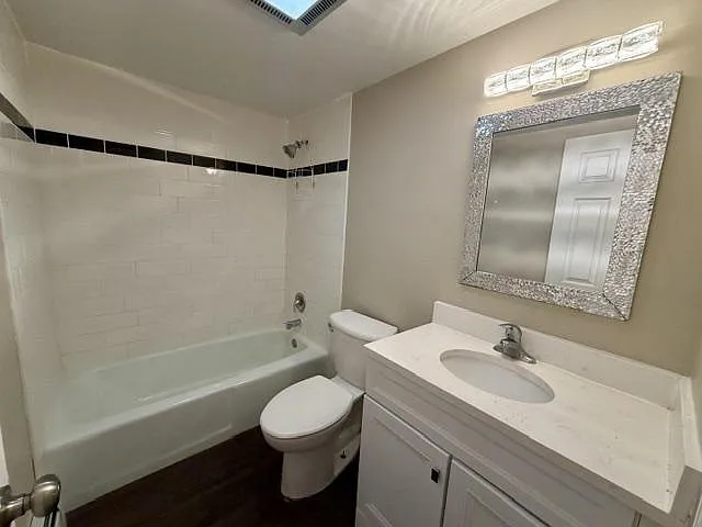 124 E Bailey Rd — Photo 6