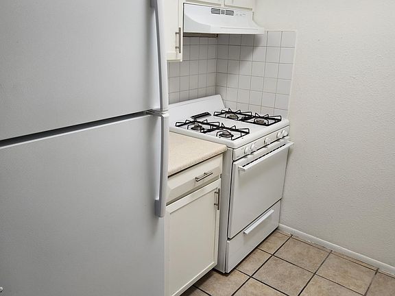4th image of 1950 W Aster Dr APT A3