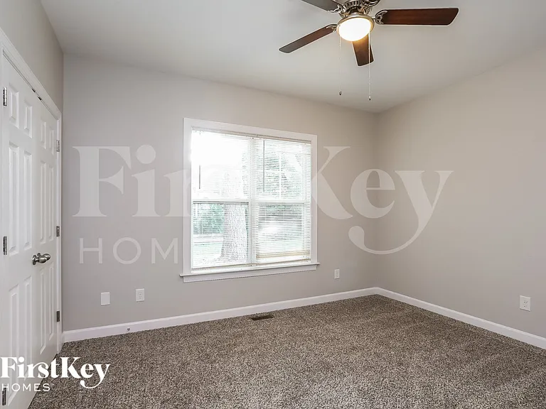 5121 Lundy Dr — Photo 14