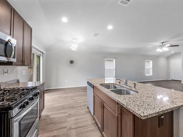 10061 Spring Creek Rd — Photo 11