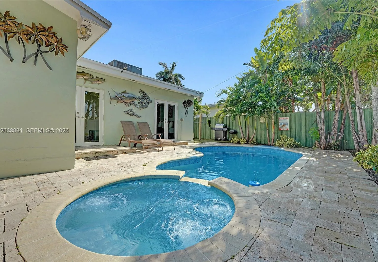 5 bed, 3.0 bath, 2000 sqft, $6,300 — Photo 1