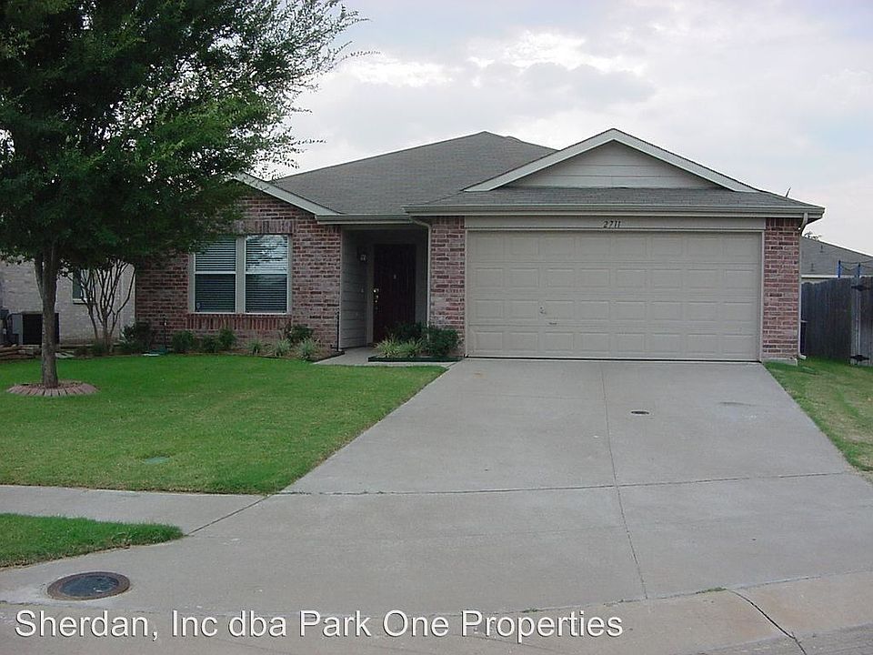 1st image of 2711 Mountain View Dr